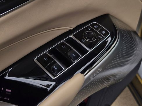 Certified 2024 Cadillac Lyriq Luxury w/ Nappa Leather Package image 26