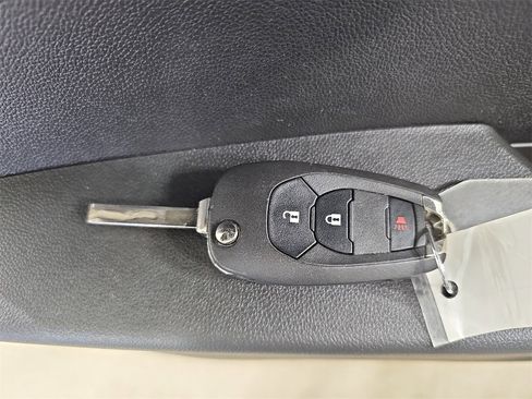 Certified 2024 Chevrolet Trax LS image 39