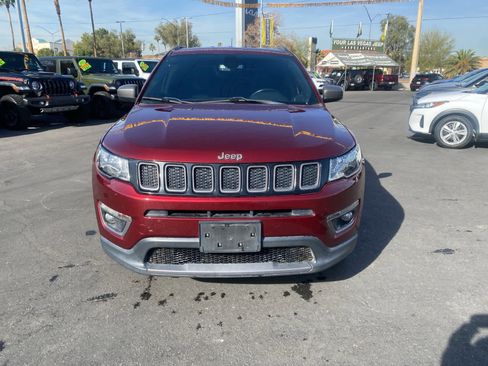 Used 2021 Jeep Compass Latitude image 2