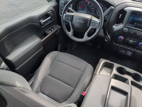 Used 2022 Chevrolet Silverado 1500 RST AWD/4WD image 9