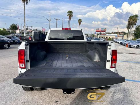 Used 2017 RAM 3500 Tradesman w/ Chrome Appearance Group AWD/4WD image 4