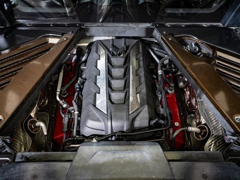 Used 2020 Chevrolet Corvette Stingray Premium Cpe w/ 3LT image 39