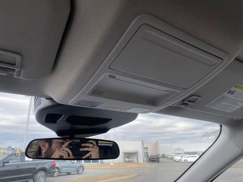 Used 2021 Ford Escape SE image 26