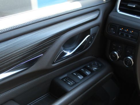 Used 2023 GMC Yukon XL Denali w/ Max Trailering Package image 19