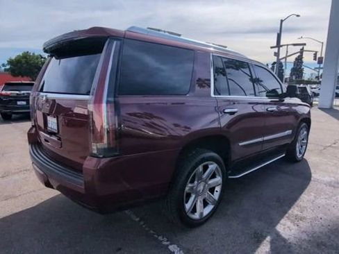 Certified 2020 Cadillac Escalade Premium Luxury image 8