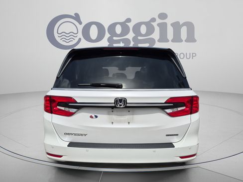 Certified 2024 Honda Odyssey Touring image 5
