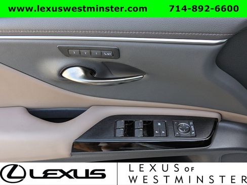 Certified 2025 Lexus ES 300h w/ Premium Package image 19