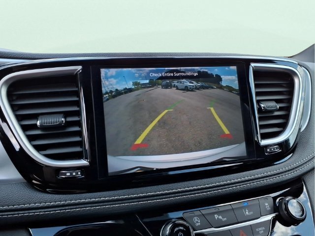 Used 2026 Chrysler Pacifica Limited w/ S Appearance Package FWD image 30