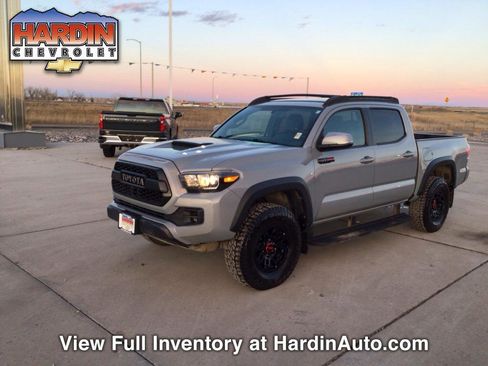 Used 2017 Toyota Tacoma TRD Pro image 1