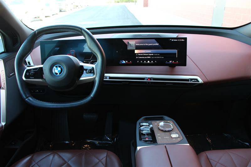 Used 2024 BMW iX xDrive50 w/ Premium Package AWD/4WD image 24
