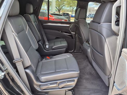 Certified 2025 Cadillac Escalade Premium Luxury w/ Touring Package image 10