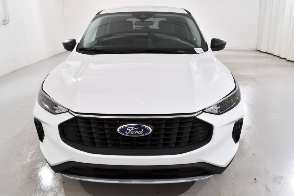 Used 2023 Ford Escape Active AWD/4WD image 3