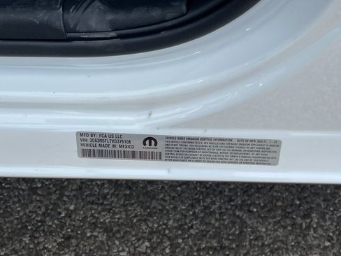 New 2027 RAM 2500 Laramie AWD/4WD image 32