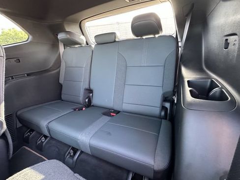Used 2024 GMC Acadia AT4 w/ Luxury Package AWD/4WD image 30