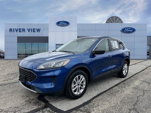 Used 2022 Ford Escape SE image 3