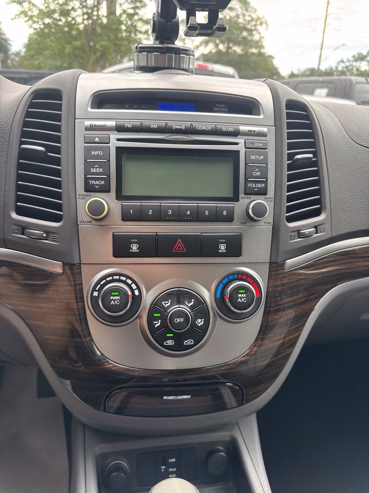 Used 2012 Hyundai Santa Fe SE FWD image 25
