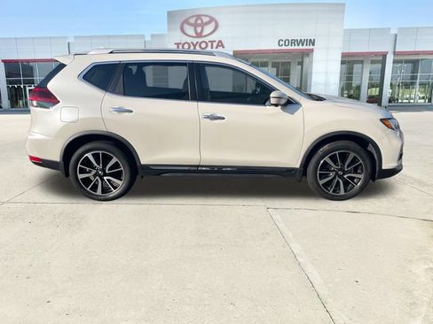 Used 2018 Nissan Rogue SL w/ Premium Package AWD/4WD image 6