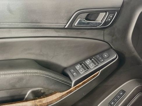 Used 2018 Chevrolet Suburban LT AWD/4WD image 19
