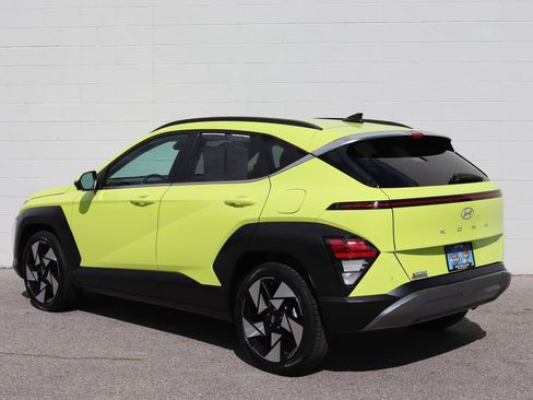 Used 2024 Hyundai Kona Limited FWD image 2