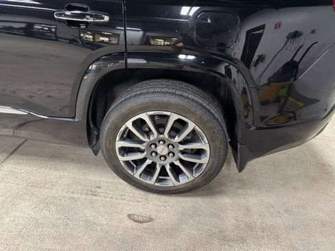 Used 2021 GMC Acadia Denali w/ Denali Ultimate Package image 9