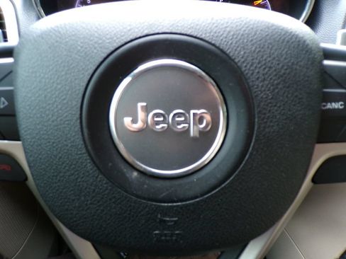 Used 2014 Jeep Grand Cherokee Limited w/ Trailer Tow Group IV AWD/4WD image 33