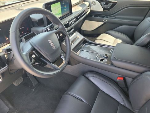 New 2026 Lincoln Aviator Reserve image 11