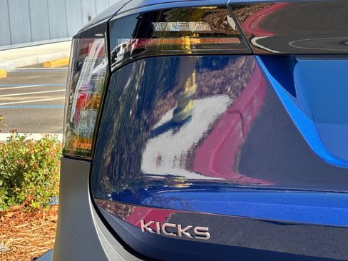 New 2026 Nissan Kicks SV image 32
