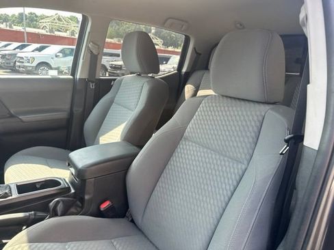 Used 2020 Toyota Tacoma SR AWD/4WD image 14