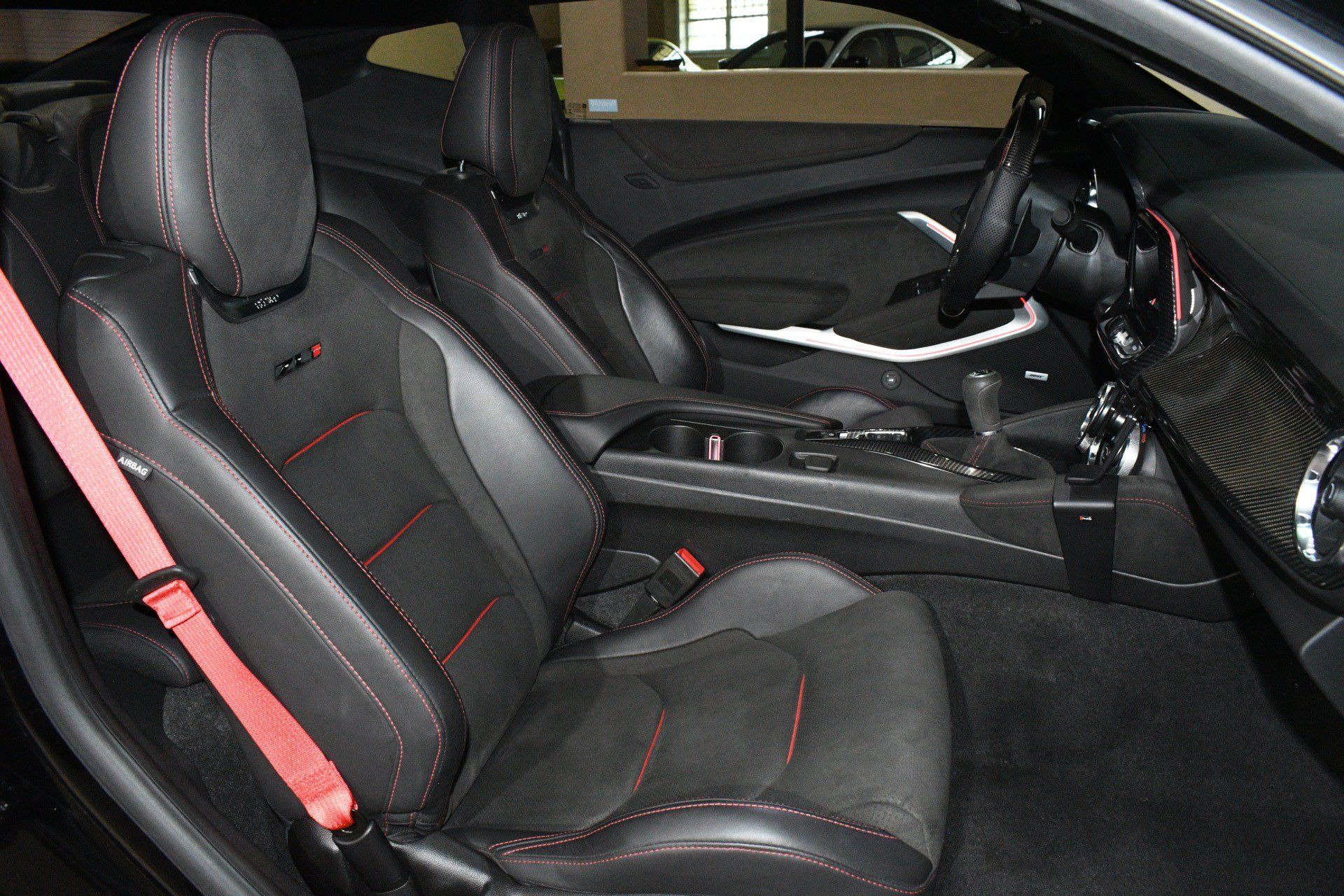 Used 2020 Chevrolet Camaro ZL1 RWD image 8