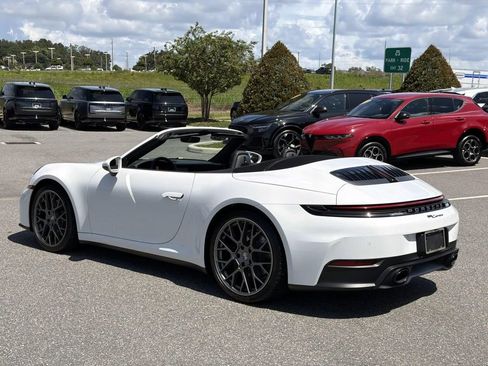 Used 2025 Porsche 911 Carrera RWD image 6