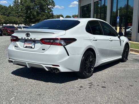 Used 2024 Toyota Camry SE w/ Convenience Package FWD image 5
