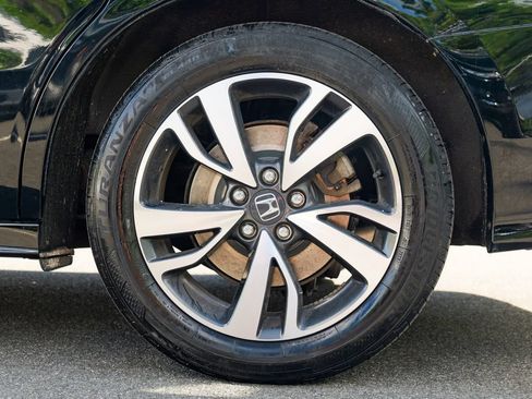 Used 2023 Honda Odyssey Touring image 11