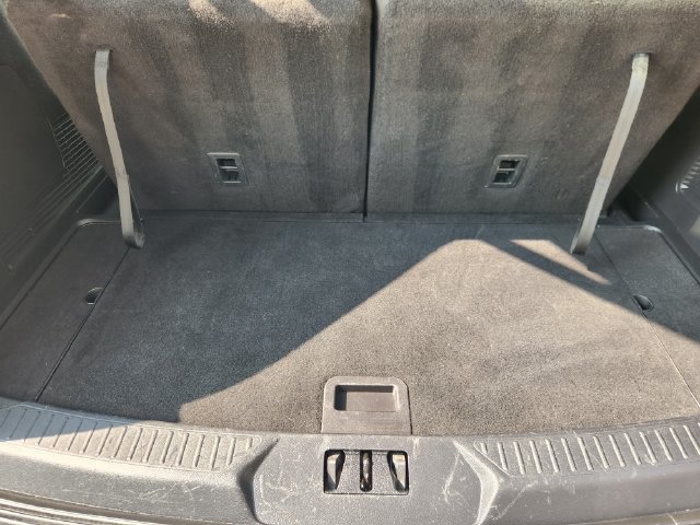 Used 2023 Ford Explorer XLT RWD image 32