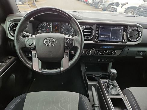 Used 2022 Toyota Tacoma SR5 image 5