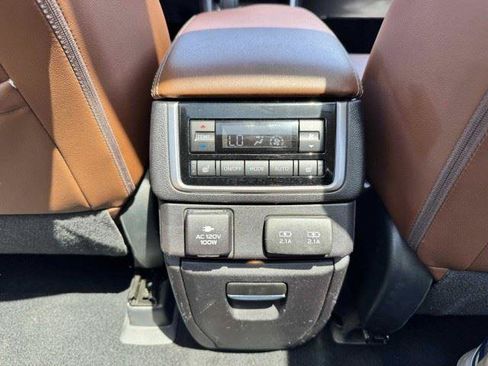 Used 2019 Subaru Ascent Touring AWD/4WD image 47