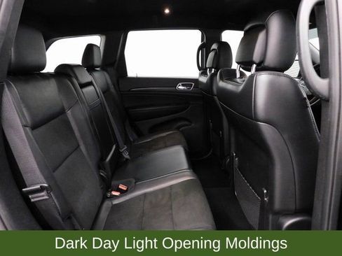 Used 2019 Jeep Grand Cherokee Altitude image 32