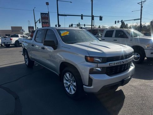 Used 2022 Chevrolet Silverado 1500 Custom w/ Safety Confidence Package AWD/4WD image 8