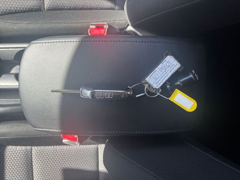 Used 2025 Kia Soul LX w/ LX Technology Package image 21