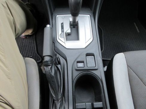 Used 2018 Subaru Crosstrek 2.0i image 28