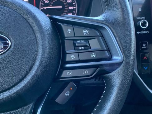 Used 2025 Subaru Forester Limited image 24