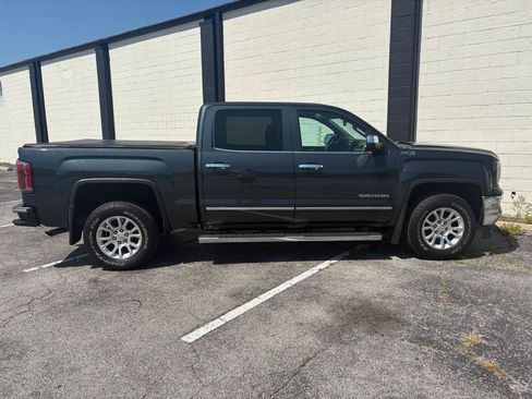 Used 2017 GMC Sierra 1500 SLT w/ Suspension Package, Off-Road AWD/4WD image 4