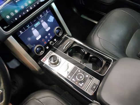 Used 2019 Land Rover Range Rover Long Wheelbase Supercharged AWD/4WD image 20
