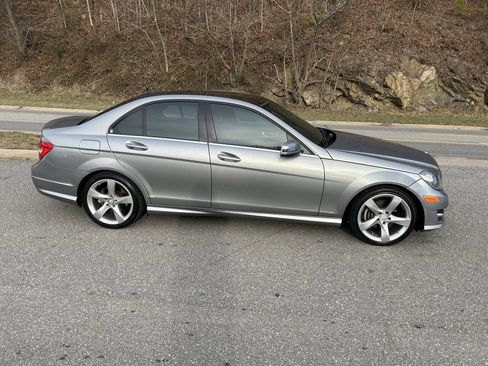 Used 2014 Mercedes-Benz C 250 Sedan image 7