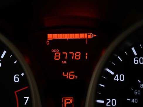 Used 2017 Nissan Juke SV image 28