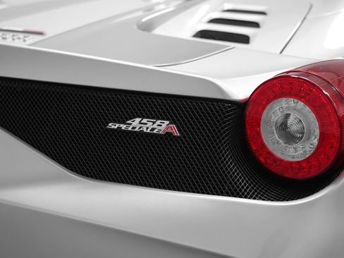 Certified 2015 Ferrari 458 Speciale A RWD image 13