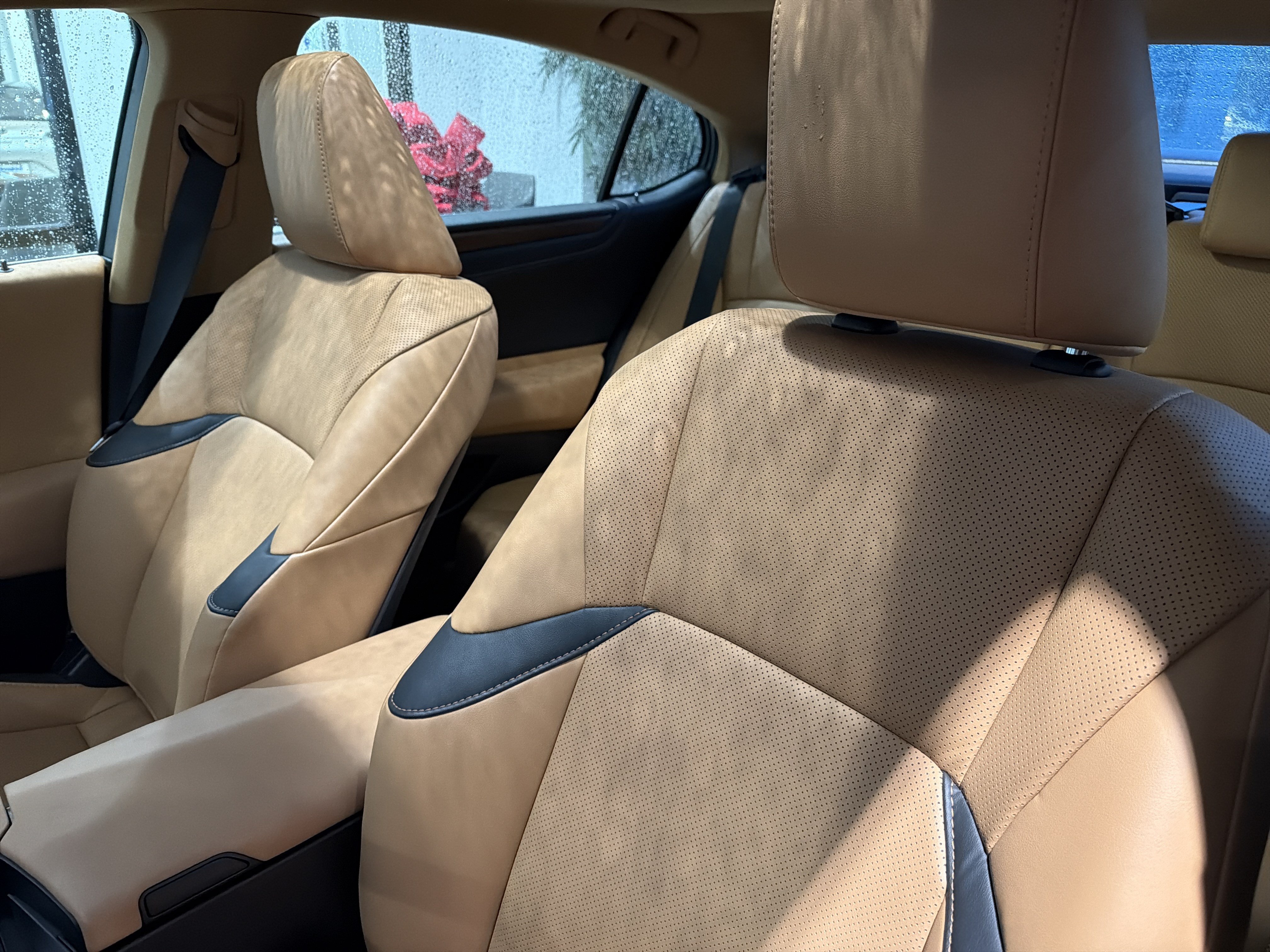 Used 2025 Lexus ES 350 w/ Premium Package FWD image 17