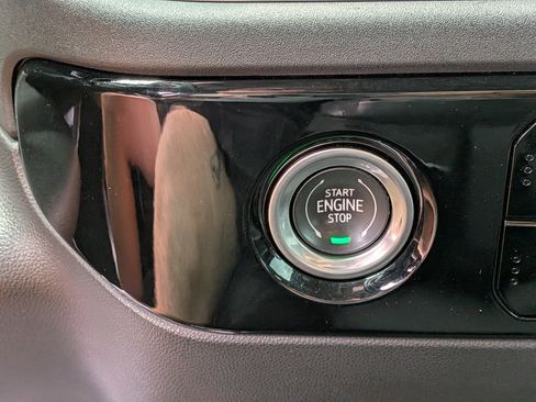 Used 2022 GMC Sierra 1500 SLE AWD/4WD image 29