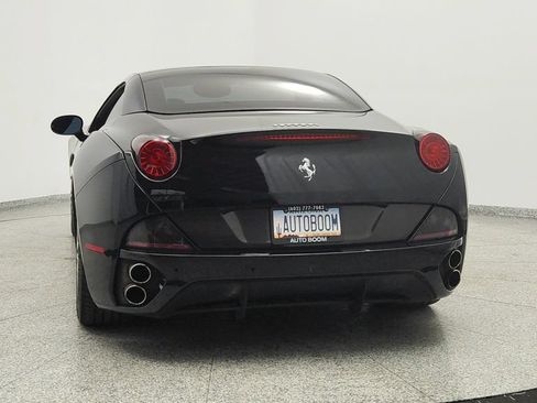 Used 2012 Ferrari California RWD image 4