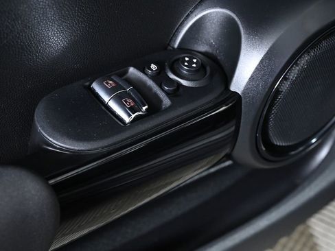 Used 2019 MINI Cooper S w/ Premium Package image 22