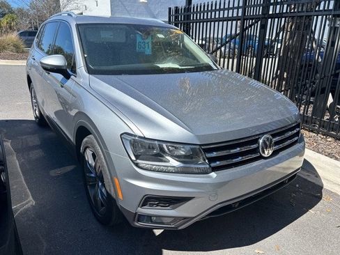 Used 2020 Volkswagen Tiguan SEL image 17